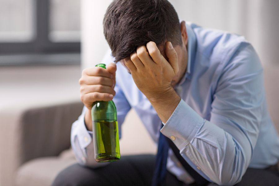 Психология алкоголизма: зачем люди пьют